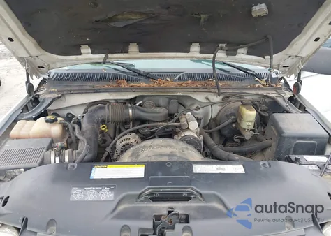 1999 Chevrolet Silverado 1500 z USA, uszkodzony, nr VIN 2GCEC19W4X1206334